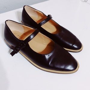 Maryjane black leather flats